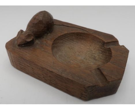 Robert Mouseman Thompson - adzed oak ashtray carved with signature mouse D10cm 