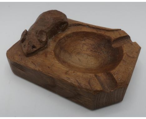 Robert Mouseman Thompson - adzed oak ashtray carved with signature mouse D10cm 