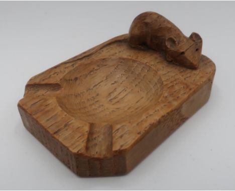 Robert Mouseman Thompson - adzed oak ashtray carved with signature mouse D10cm 