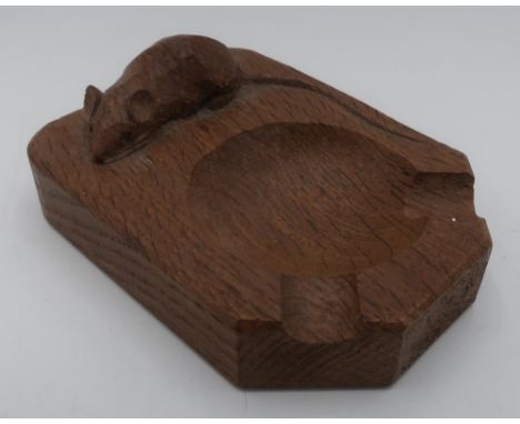 Robert Mouseman Thompson - adzed oak ashtray carved with signature mouse D10cm 