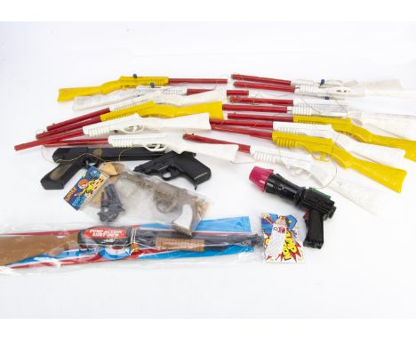 Plastic Toy Guns, including DCMT Space Squadron Sonic Beam Gun, Mettoy Wham Dart Pistol, Lone Star Pump Action Shotgun, Hong 