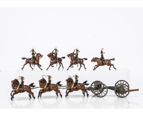 Britains loose 1906 version of set 39 Royal Horse Artillery, missing 1 outrider, 2 drivers missing their plume, mounted offic