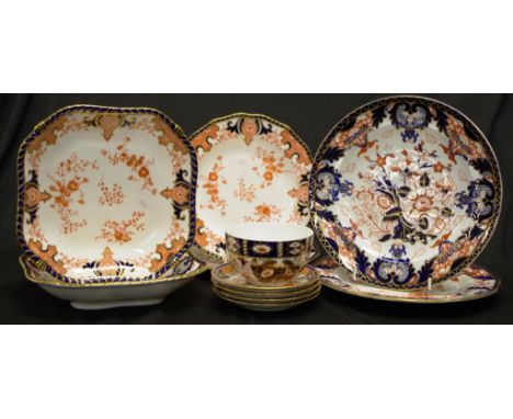 Six vintage Royal Crown Derby "Imari"  plates including 2 entree plates, (diameter 22cm approx, each); 2 dinner plates, (diam