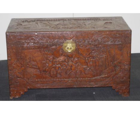 Chinese camphor wood trunk 104cm x 51cm, 60cm high