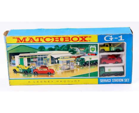 Matchbox Lesney G1 Service Station Gift Set containing 3 vehicles - No. 13 Dodge Wreck Truck, No. 32 Leyland Petrol Tanker, a