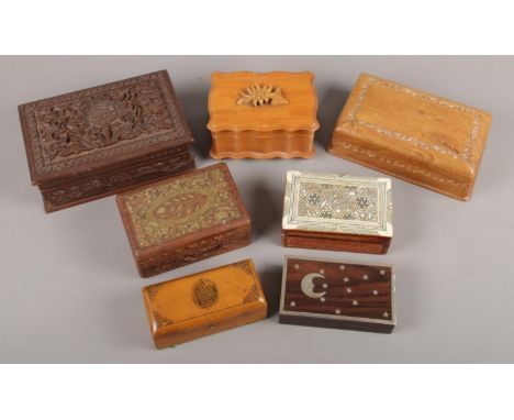 A collection of jewellery and trinket boxes, to include Mauchline ware box depicting Retford town hall.  