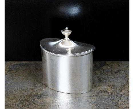 A George V silver tea caddy, Robinson & Co, Chester 1911, of plain polished oval form with urn finial to hinged cover, 8.5cm 