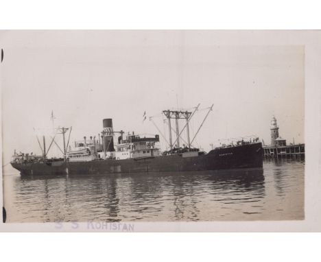A collection of approximately 110 postcards and 630 postcard-size photographs of shipping interest, including photographic po