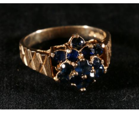 9ct gold sapphire cluster ring