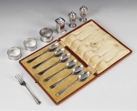 A cased set of six Edwardian silver teaspoons, Fenton Brothers Ltd, Sheffield 1909, each 12.5cm long, together with a pair of