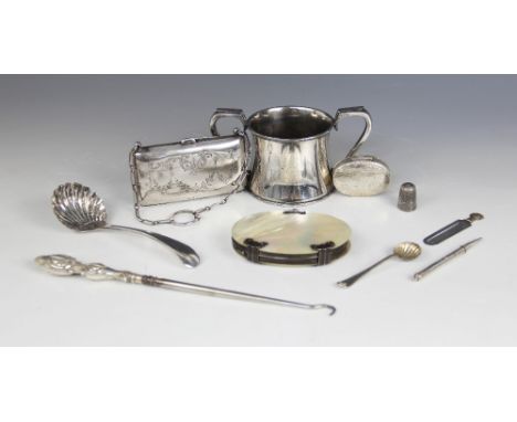 A selection of silver and silver coloured accessories, to include a George V silver purse, Joseph Gloster Ltd, Birmingham 191