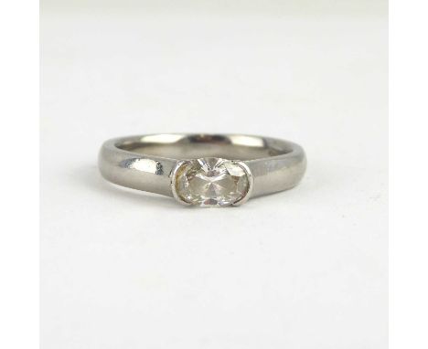 A platinum (950) ring set with marquise cut diamond, size M, approx. 6.7g.
