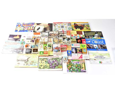A quantity of cigarette and tea cards, to include Wills, Senior Service and PG Tips examples, etc, together with a quantity o
