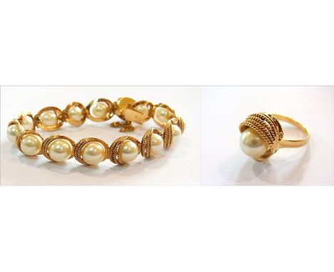 14K gold and pearl suite of ring, set single pearl, having beaded hoop surround and the matching bracelet, set 17 pearls 