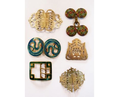 A quantity of decorative buckles including green enamel, beadwork, etc. (1 box) 