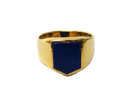 An 18ct gold and lapis lazuli set, shield shaped signet ring, London 1936, ring size P and a half, gross weight 11 gms.