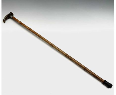 A Garden and Son of Piccadilly bamboo horse measuring walking stick, with silver mount and horn handle, the integral measurin