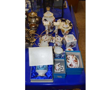 Quantity of Coalport Hong Kong pattern ceramics to include candlesticks, table lamp base, vases plus further additional ceram