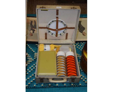 Vintage fitted picnic hamper