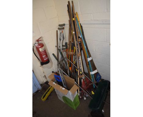 A large quantity of assorted garden tools
