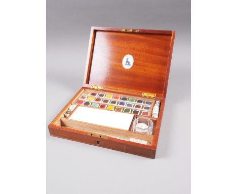 A Reeves &amp; Sons watercolour painting set, in fitted mahogany box 10" wide 