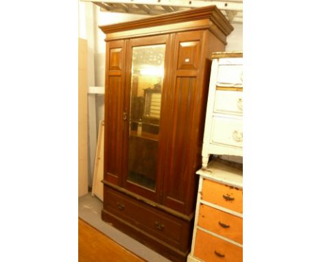 A LATE VICTORIAN MAHOGANY TWO PIECE BEDROOM SUITE COMPRISING DRESSING CHEST THE RAISED BACK WITH TRIPLE SWING MIRRORS, SERPEN