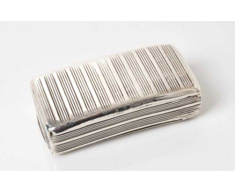 George III silver snuff box of rectangular reeded curved form, Joseph Taylor (Birmingham 1806), 7.5 x 4cm