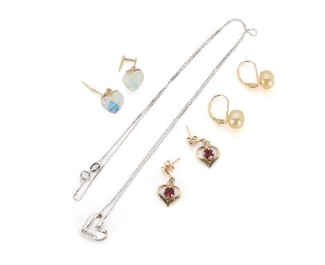 A small group of gold and silver jewellery, comprising a pair of 9ct gold heart drop earrings, to hinged post fittings, 20mm 