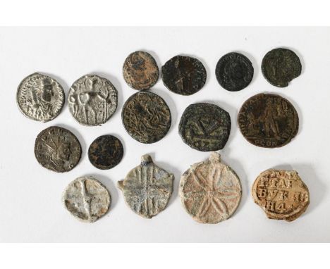 ROMAN COINS: Quantity of Roman and other ancient coins to include 20 coins found on a Roman site at Heygate Basin, Malden Ess