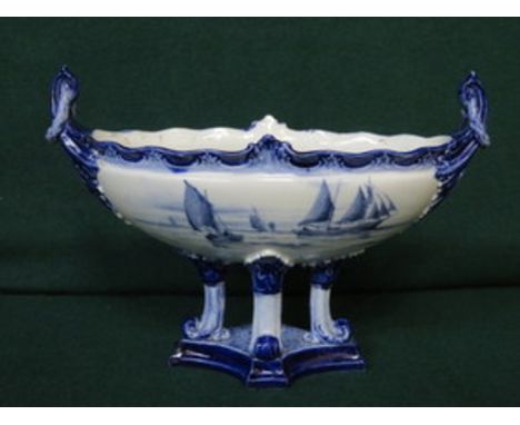 ROYAL CROWN DERBY BLUE AND WHITE GLAZED CERAMIC STEMMED POSY BOWL, DEPICTING SAILING BOATS AT SEA, APPROXIMATELY 14cm HIGH 