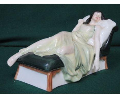 ROYAL DOULTON GLAZED CERAMIC FIGURINE - SLEEPING BEAUTY (SECOND), HN3079