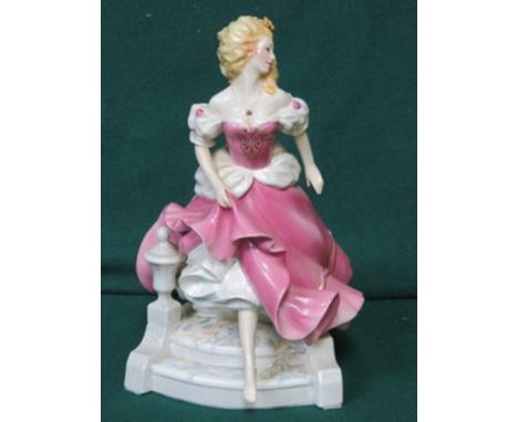 FRANKLIN MINT CERAMIC FIGURINE- CINDERELLA 