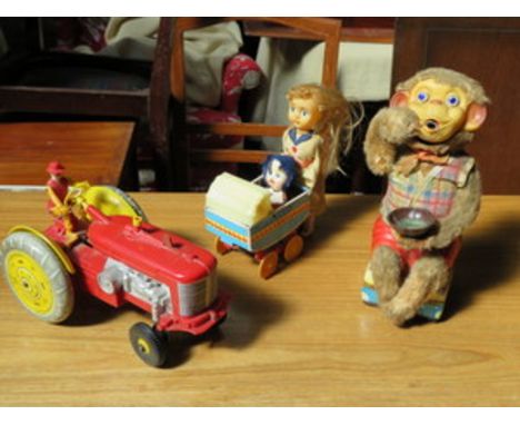 THREE VINTAGE CHILDRENS TOYS 