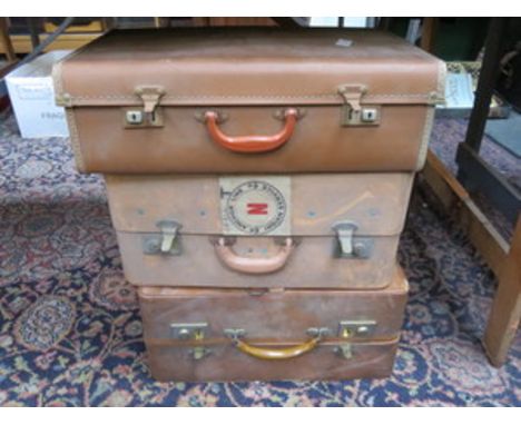THREE VINTAGE TRAVEL CASES 