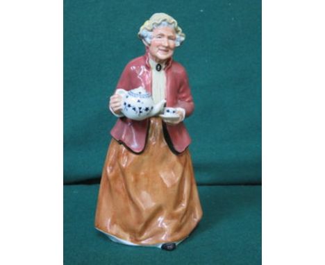 ROYAL DOULTON GLAZED CERAMIC FIGURINE - TEATIME, HN2255