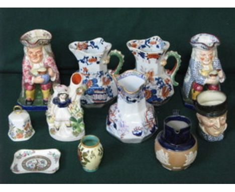 SUNDRY LOT OF CERAMICS INCLUDING TWO COPELAND SPODE TOBY JUGS (AT FAULT), THREE MASONS JUGS, DOULTON HUNTING JUG, DOULTON CHA