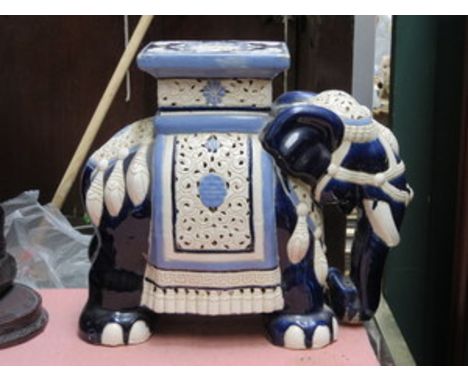 CERAMIC ELEPHANT SEAT 