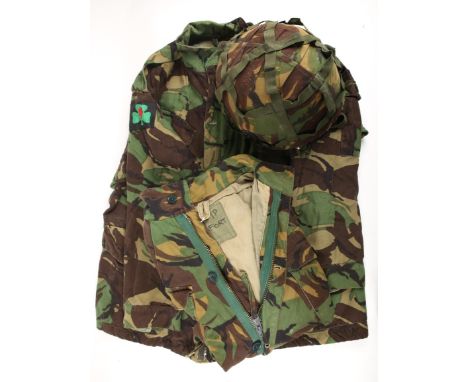 Northern Ireland troubles. Late 20th century British Army Issue NATO pattern parachutist's smock with the insignia of the  10