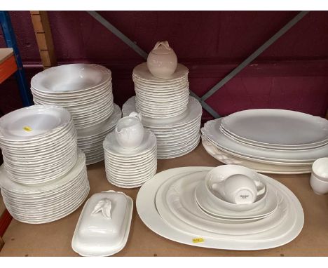 Extensive Villeroy &amp; Boch white diner and tea service (approx 200 pieces)