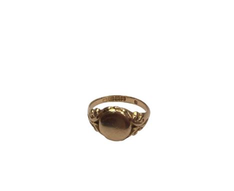 18ct gold signet ring (Birmingham 1917), size KWeight 4.1 grams