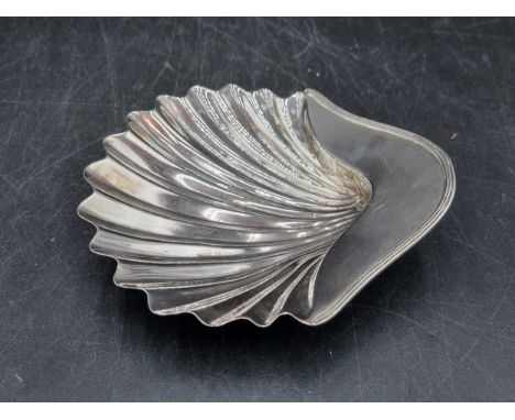 A George III silver scallop shape Butter Dish on shell feet, London 1798, maker: John Emes, 120gms Excellent condition with c