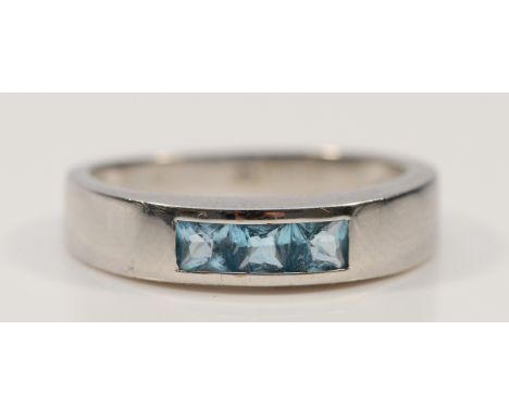 A 9ct white gold blue gemstone dress ring, L 1/2, possibly blue topaz, 2.6g