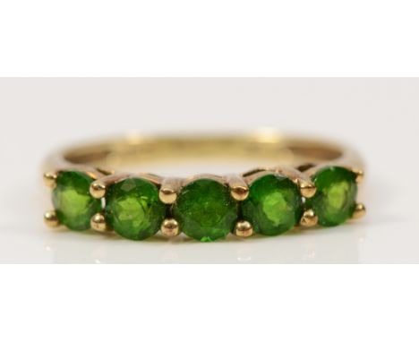 A QVC 9ct gold diopside five stone ring, K, 1.4g