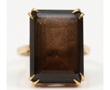 A 9ct gold smokey quartz cocktail ring, 17mm x 14mm quartz, L, 5.2g