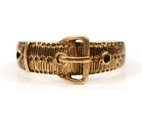 A 9ct gold buckle ring, L 1/2, 2.3g
