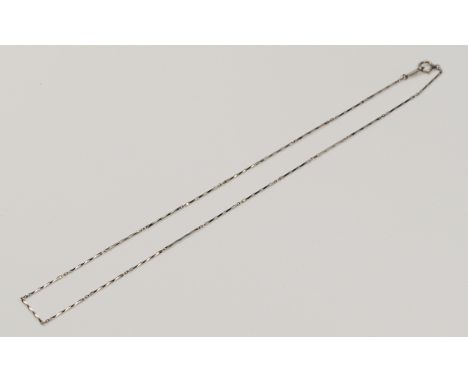 A 950 platinum twisted link chain, 40cm, 3.5g