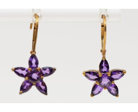 A pair of 9ct gold amethyst floral cluster lever back earrings, 2.3g