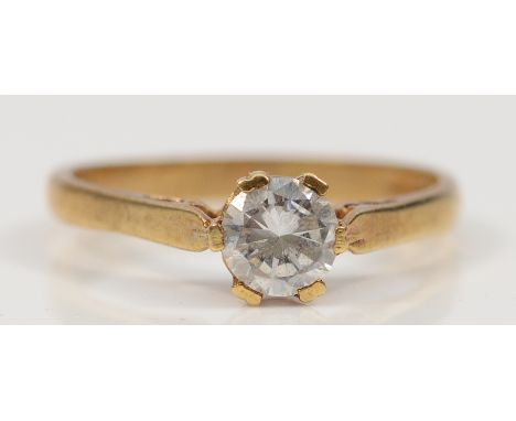 A 9ct gold white gemstone solitaire ring, 5mm, K, 1.5g