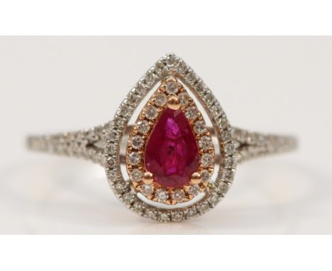 A 14K white gold diamond and red gemstone dress ring, N, 2.3g
