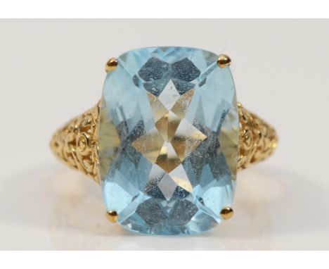 A 9ct gold pale blue gemstone dress ring, 16mm x 13mm, K 1/2, 4.9g